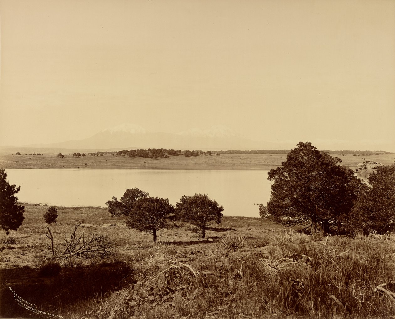 Lake Miriam, Leven Lakes och Spanish Peaks av William Henry Jackson
