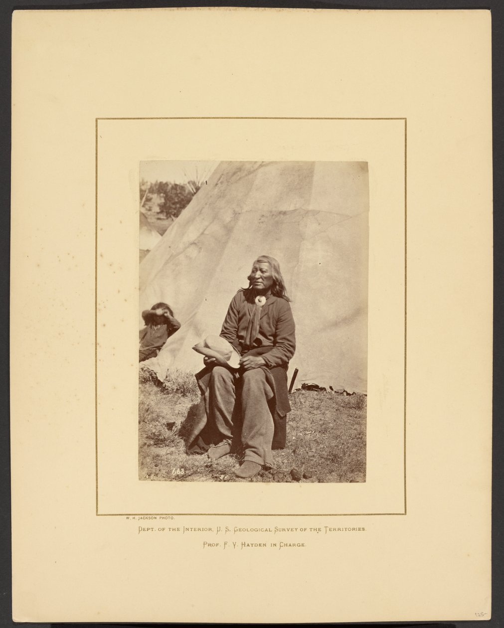 [Washakie eller Shoots the Buffalo Running, Shoshone, Wind River Mountains, Wyoming] av William Henry Jackson