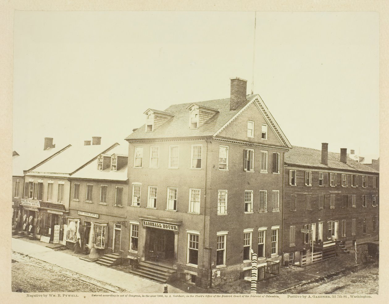 Marshall House, Alexandria, Virginia, augusti 1862. av William R. Pywell