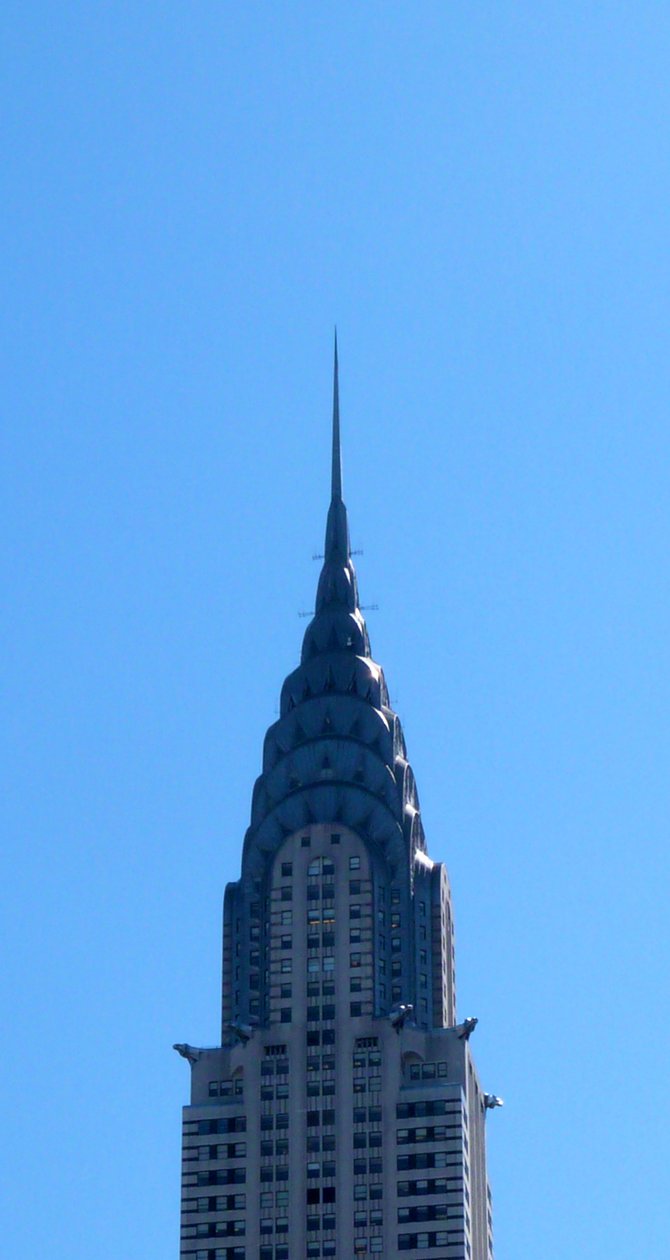 Chrysler Building är en skyskrapa i Art Deco-stil i New York City, belägen på östra sidan av Manhattan. färdigställd 1930 av William Van Alen