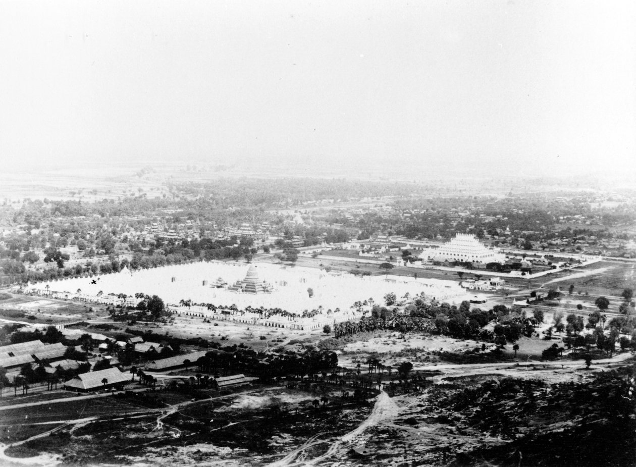 Utsikt från Mandalay Hill, Burma 1886 av Willoughby Wallace Hooper