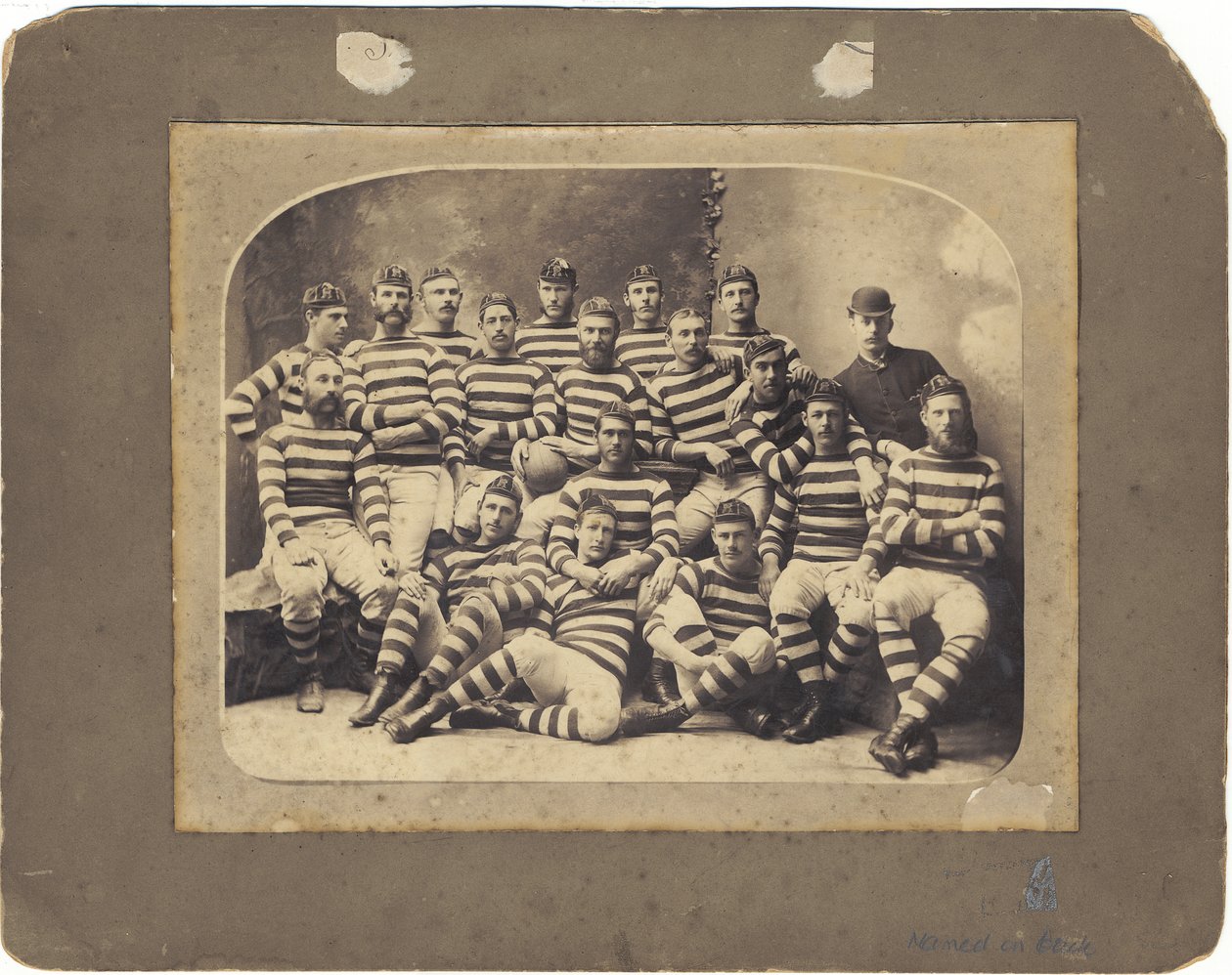 Auckland Touring Team, 1883 (silvertryck av gelatin) av Wrigglesworth and Binns