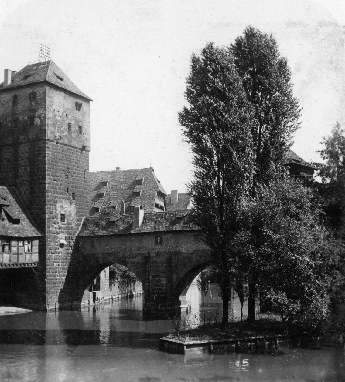 Henkersteg The Hangmans Bridge, Nürnberg, Bayern, Tyskland, c1900-talet. av Wurthle and Sons