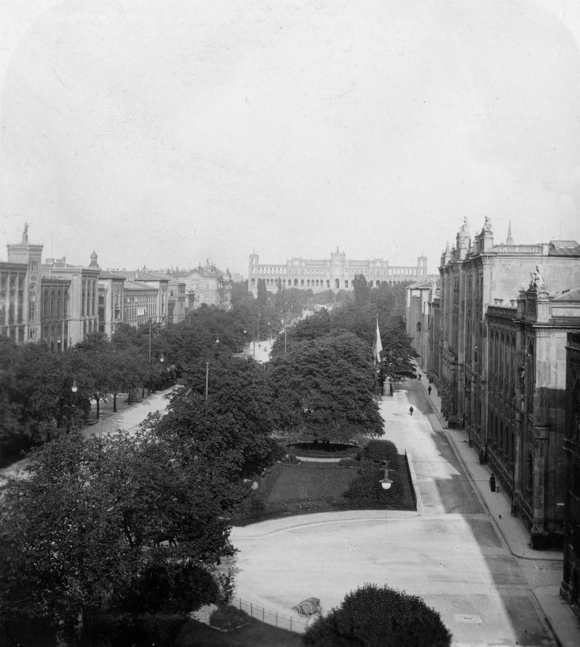 Maximilianstrasse, München, Tyskland, ca 1900-talet. av Wurthle and Sons