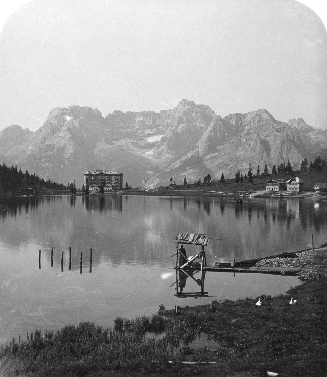 Misurina Lake, Sorapiss Peaks och Dolomiterna, Italien, c1900. av Wurthle and Sons