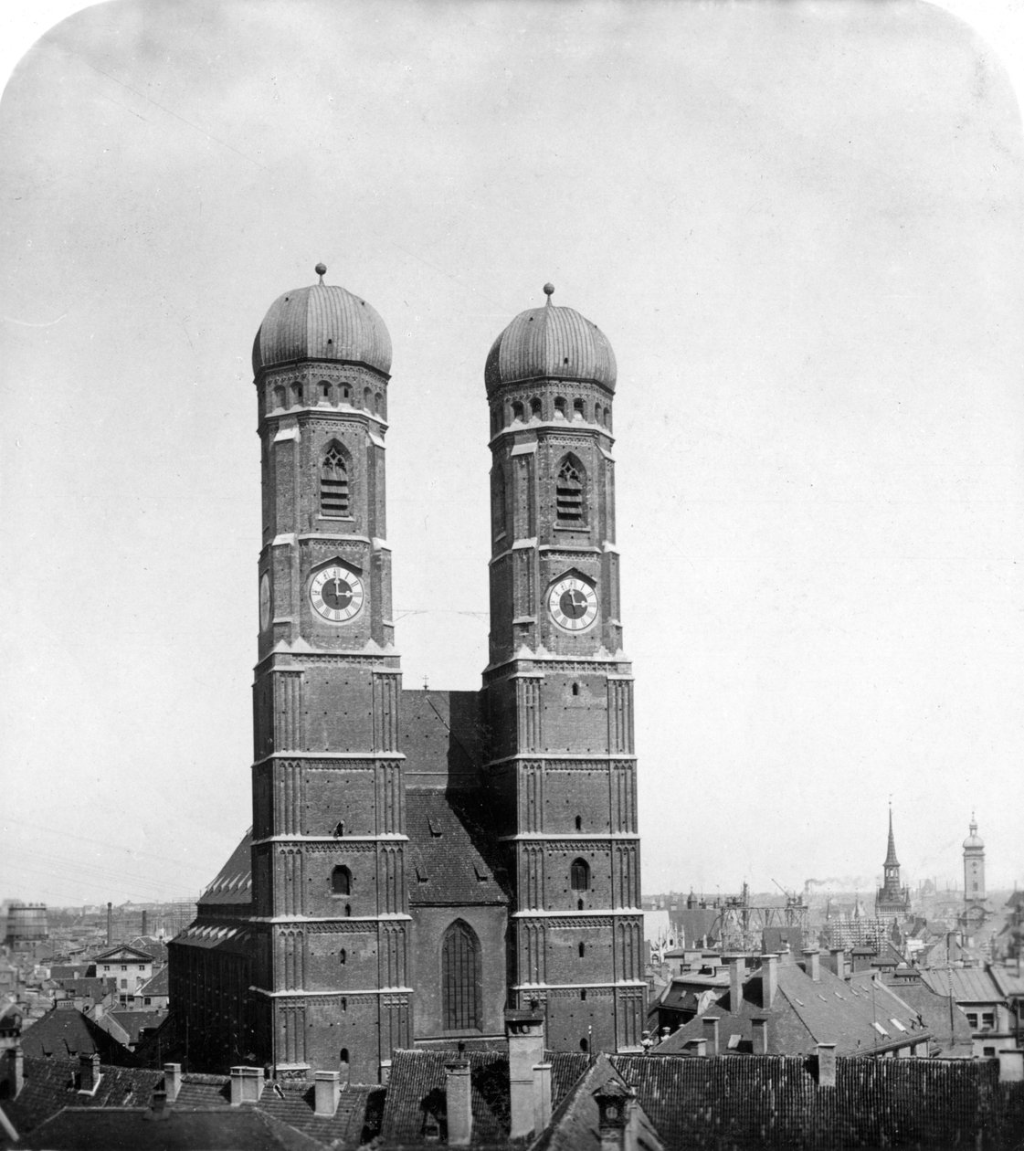 Frauenkirche, München, Tyskland, c1900. av Wurthle and Sons