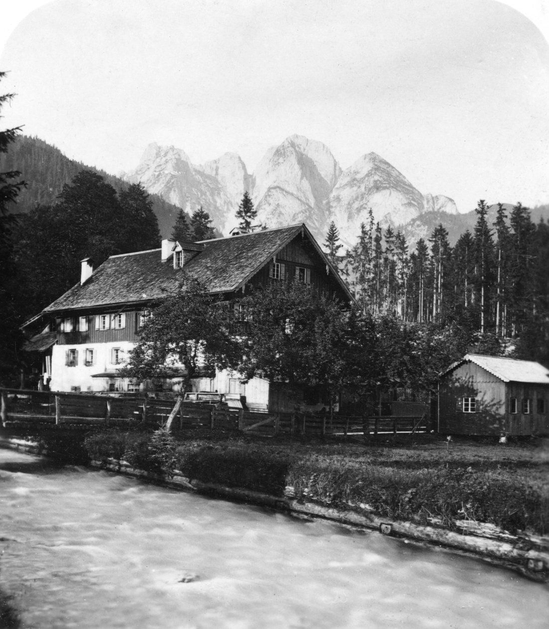 Smederna smider i Gosau, Salzkammergut, Österrike, ca 1900-talet. av Wurthle and Sons