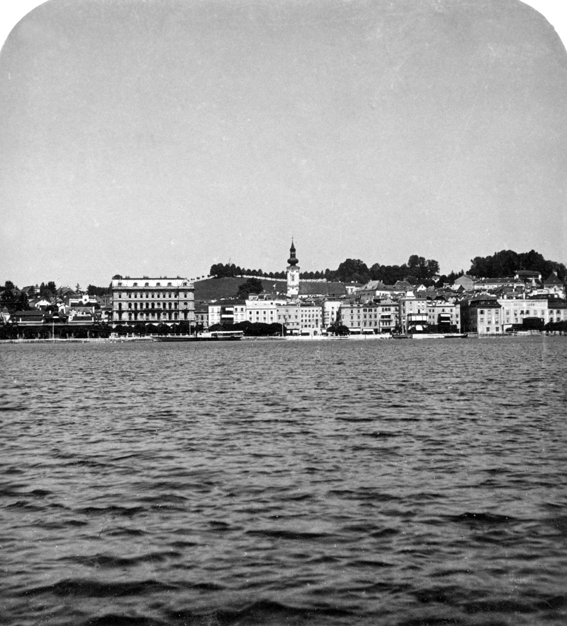 Sjön vid Gmunden, Salzkammergut, Österrike, c1900-talet. av Wurthle and Sons