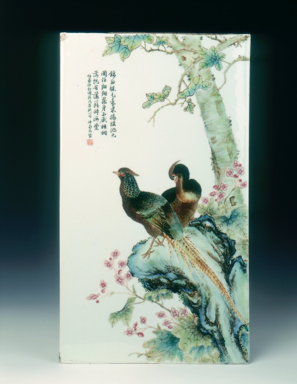 Famille rosa porslinsplakett med fasaner, Kina av Xu Zhongnan