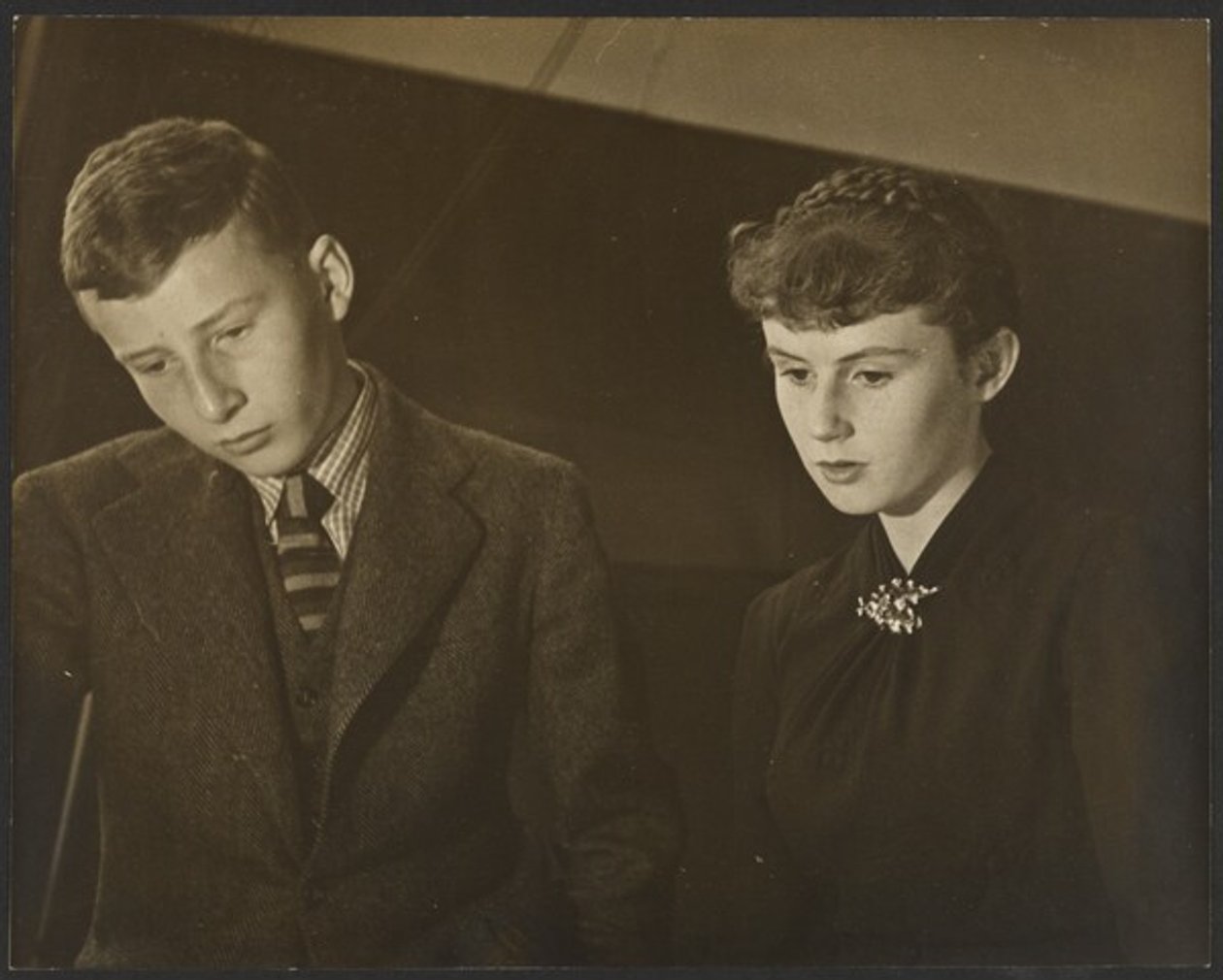 [Sandy och Belinda Brook] av Yasuo Kuniyoshi