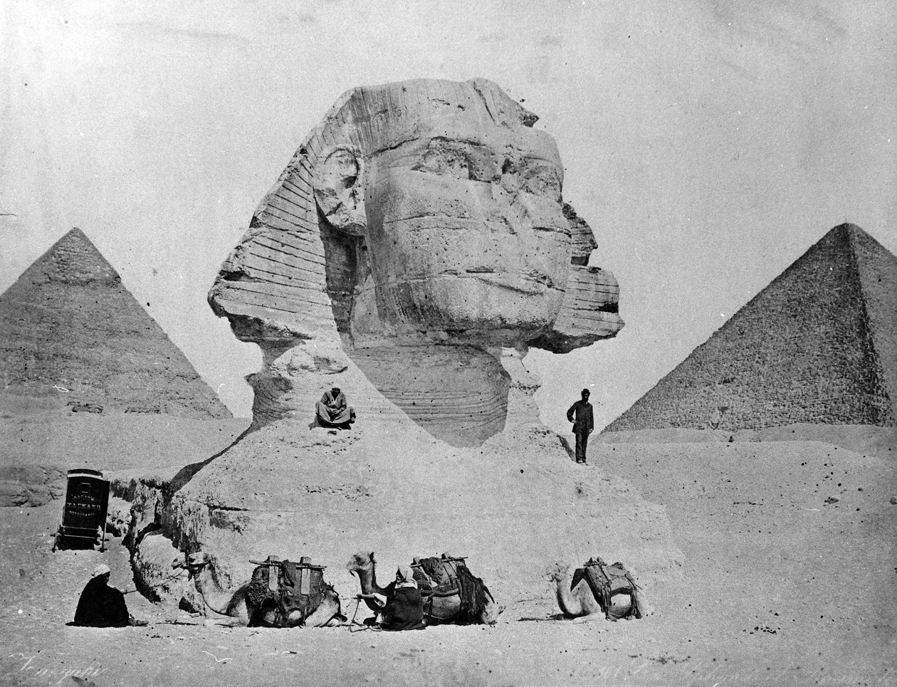 Självporträtt med sfinxen i Giza, slutet av 1870-talet av Zangaki Brothers