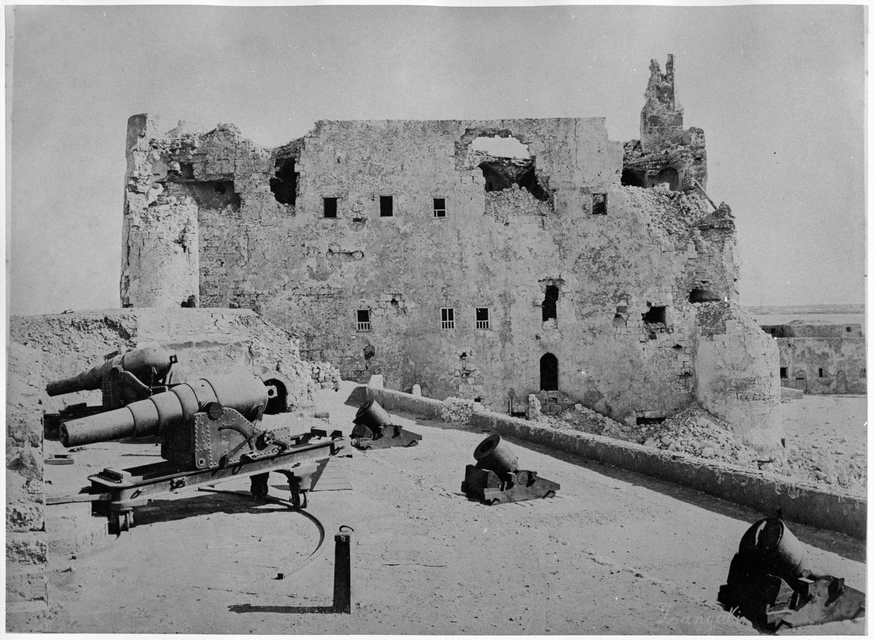 Fästningen Qaitbey efter bombardementet av Alexandria, 1882 av Zangaki Brothers