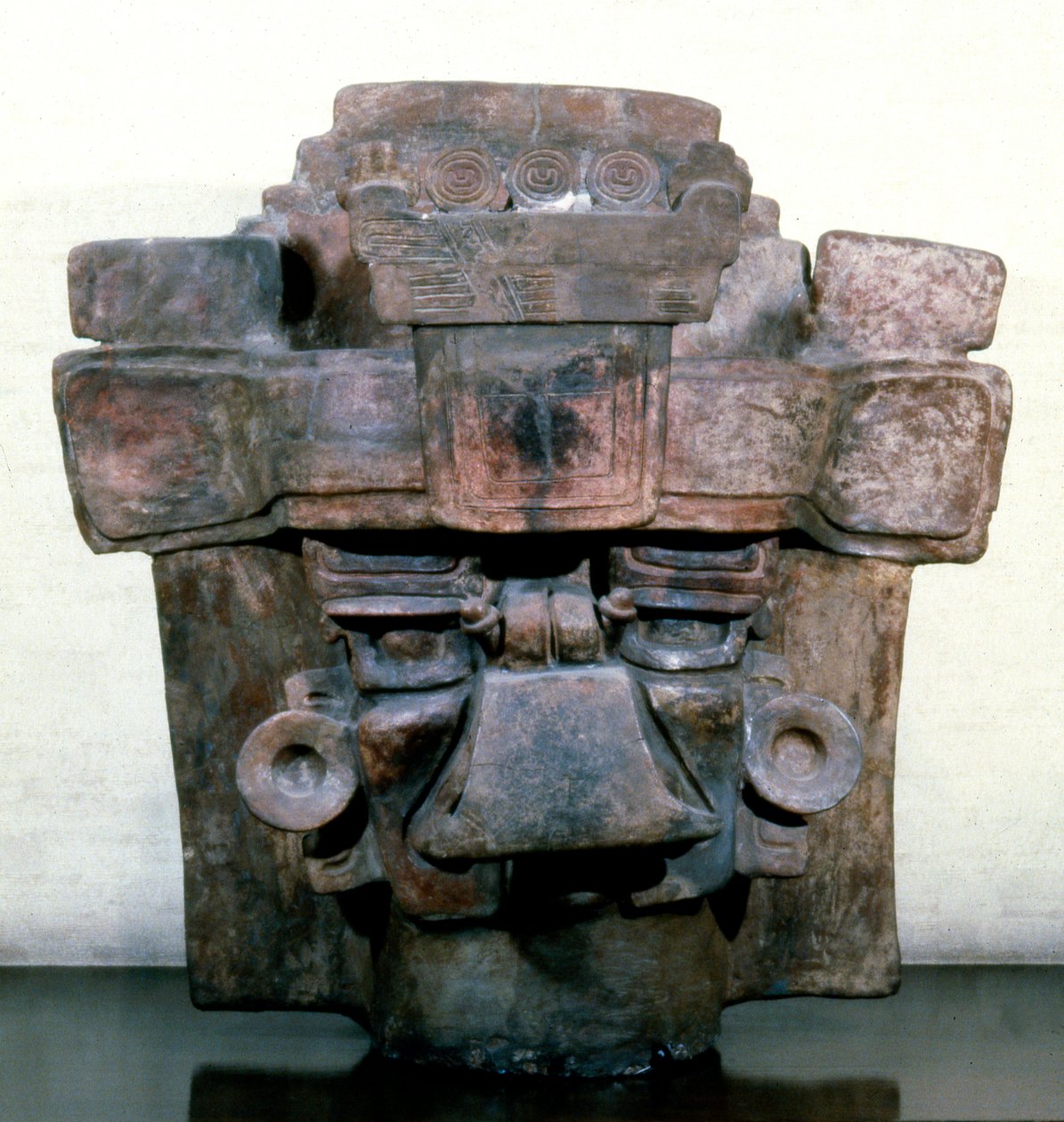 Begravningsurna från Monte Alban, 100-200 e.Kr. (keramik) av Zapotec