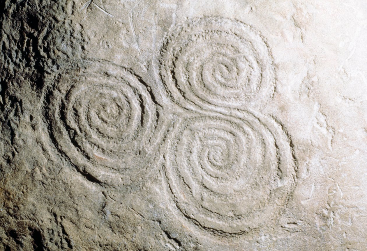 Detalj av kurvlinjära stengravyrer i Newgrange stenålderspassagegrav (Unescos världsarvslista) av Georg Carl Heinrich Dollmann