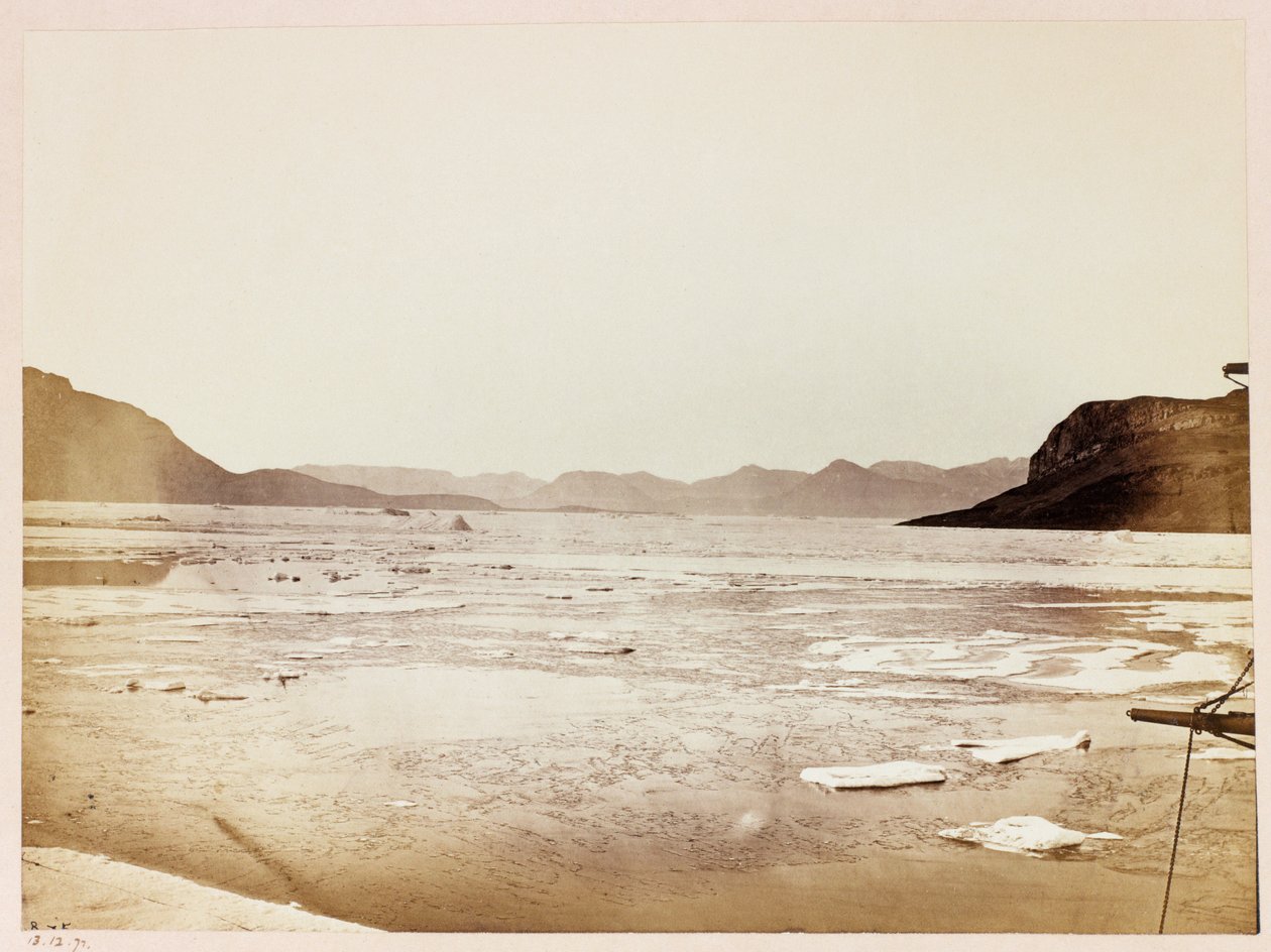 Arctic Expedition (1875-1876) av kapten George Nares (1831-1915): Dobbin Bay ser norrut av Frederick (attr. to) Barnard