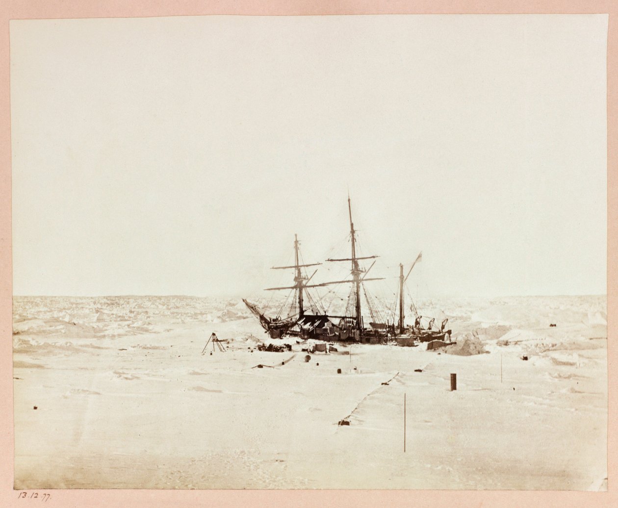Arctic Expedition (1875-1876) av kapten George Nares (1831-1915): Floeberg Beach, Alert in Winter Quarters av Frederick (attr. to) Barnard