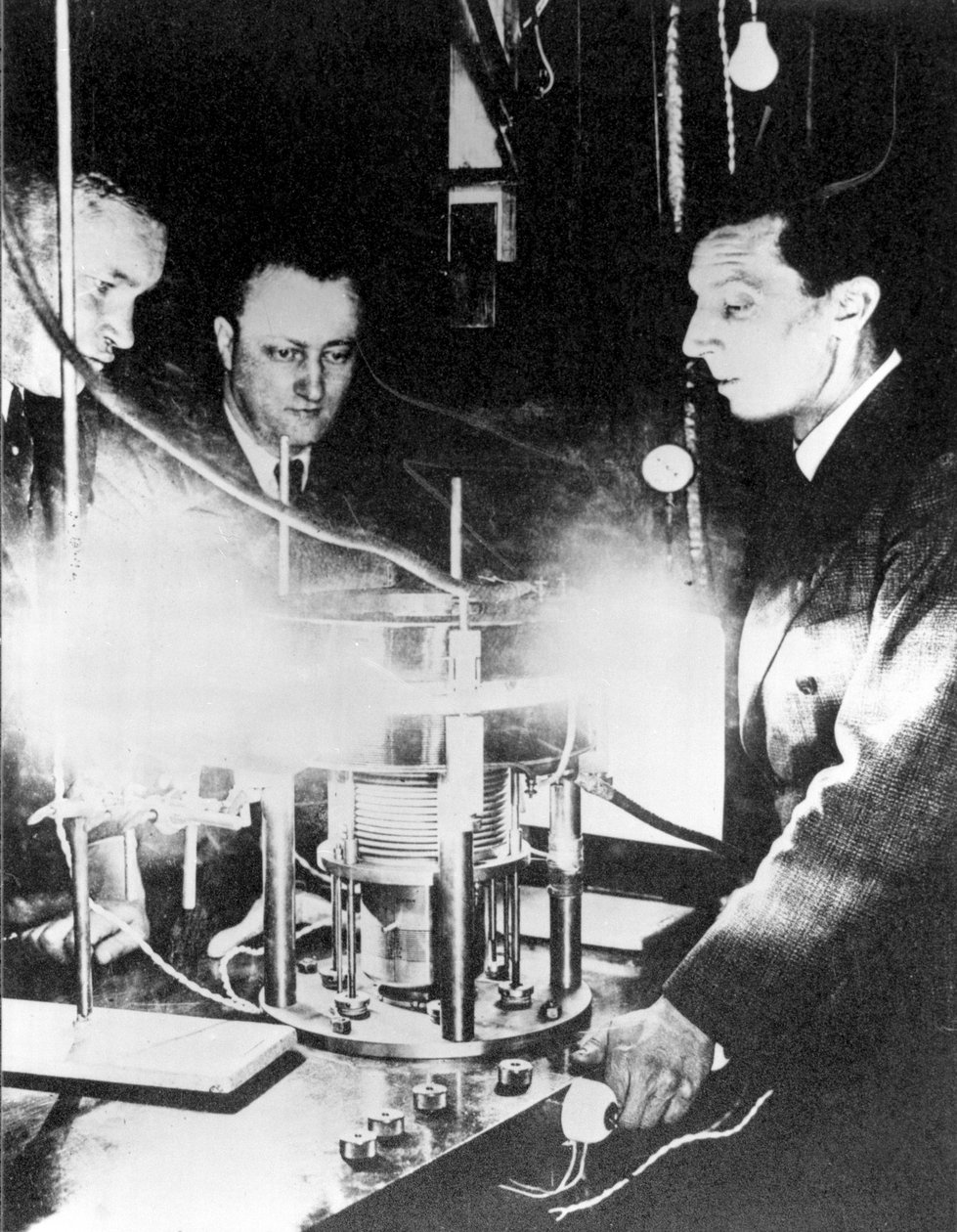 Frederic Joliot, Hans Halban och Lew Kowarsky, ca av Ferdinand Georg Waldmuller