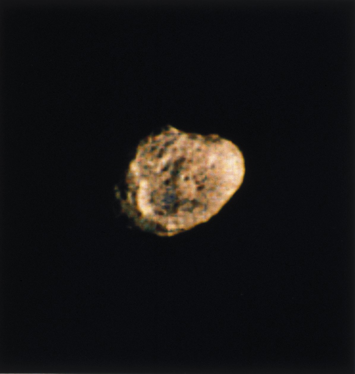 Hyperion, en av Saturnus månar, fotograferad av Voyager 2 av Ferdinand Georg Waldmuller