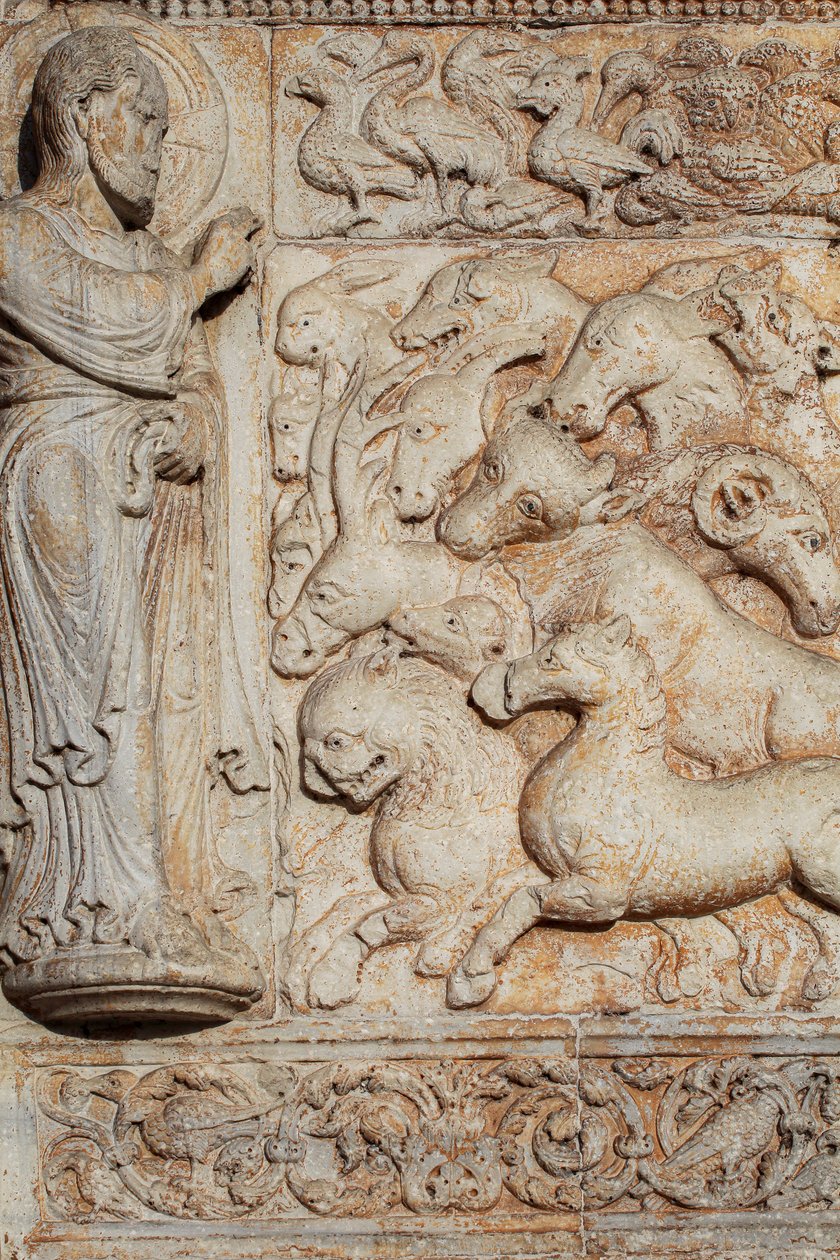 Låg relief av San Zeno Maggiores portal. Verona av . .