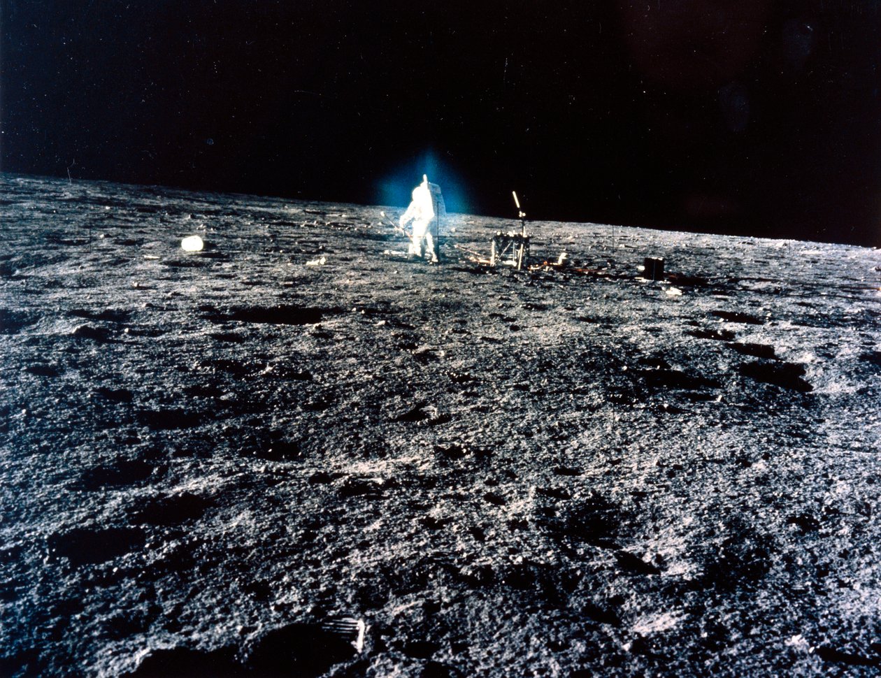 Bemannad rymdflygning, USA, Apollo 12 Apollo 12-astronaut på månen av Ferdinand Georg Waldmuller
