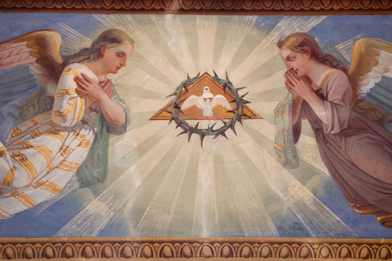 Rumilly kyrka. Väggmålning. Änglar och helig Ande. Frankrike. av . .