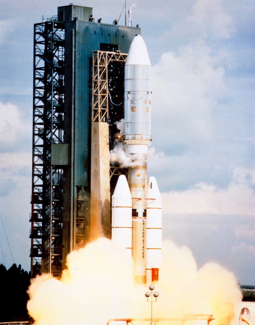 Rymdfarkost, USA, Voyager Lansering av rymdfarkost Voyager 1, 5 september av Frederick (attr. to) Barnard