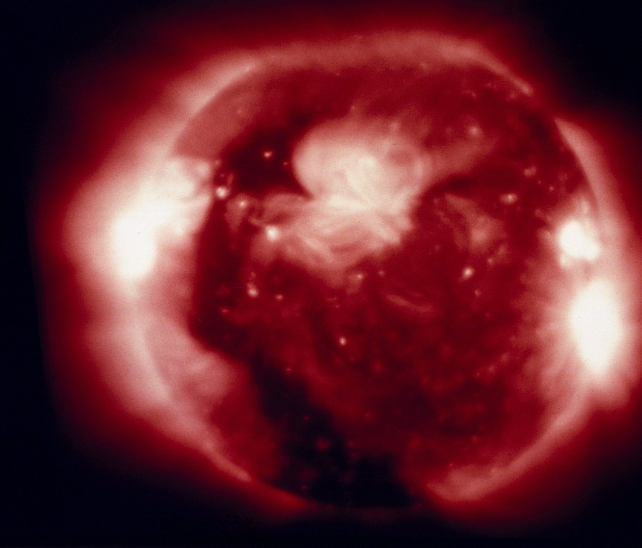 Solen, fotograferad vid röntgenvåglängder av Skylab av Henry Charles Fehr