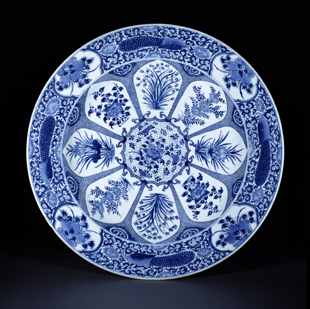 Blå och vit tallrik, Kangxiperiod, ca 1700 (porslin) av Chinese School