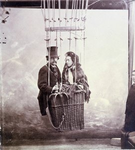 Fotografiskt porträtt av fotografen och aerostatpiloten Felix Tournachon dit Nadar (1820-1910) och hans fru poserar i en ballongkorg av Nadar