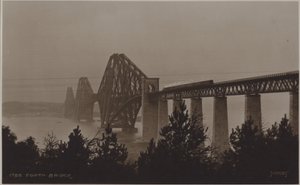 Forth Bridge (s/v foto) av (after) English photographer