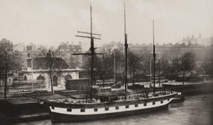 Vänskeppet, Charing Cross Pier (s/v foto) av (after) English photographer