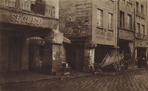 Fragment av Halles pelare (s/v foto) av (after) French Photographer