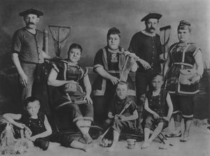 Grupp av badande (s/v foto) av (after) French Photographer