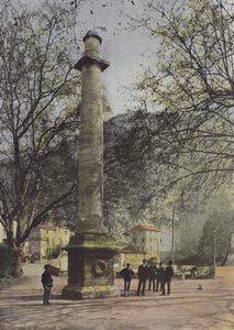 Monument av Laura och Petrarch (färgad bild) av (after) French Photographer