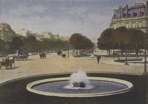Paris, Rond-Point des Champs-Elysees (färgad bild) av (after) French Photographer