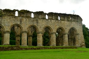 Buildwas Abbey, ett medeltida cistercienserkloster i Shropshire, England.