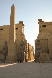 Luxortemplet, forntida egyptisk arkitektur i Luxor