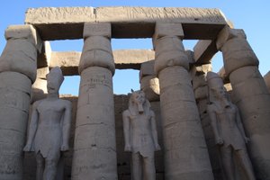 Luxortemplet, forntida egyptisk arkitektur i Luxor