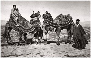 Pilgrimer med sina kameler på väg till Karbala, Irak, 1925