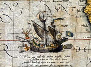Magellans båt "" Victoria"" som reste genom Stilla havet representerad i den holländska atlasen över Abrahm Ortelius (1580). av Abraham Ortelius