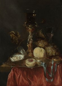Stilleben med hållare av silverförgyllt glas