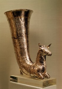 Rhyton i form av en stenbock, från Iran (guld)