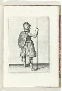 Sköld- och spikövningen: Soldaten som står med spiken vilande på marken bredvid höger fot (nr 30), 1618 Nassausche Wapen-Handelinge, van Schilt, Spies, Rappier and the Targe: beyde figuerlick avbildad och inramad efter den nya ordningen av Adam van Breen