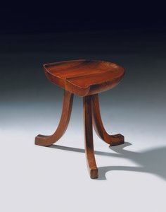 Trebent pall, ca 1903 (körsbärsträ) av Adolf Loos