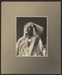 Hög björn, Sioux