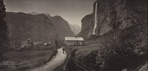 Valley of Lauterbrunnen, Schweiz från albumet Charbons de Braun- vues prises..., ca. 1868. av Adolphe Braun