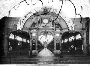 Portico af Horologi Pavillonen på Verdensudstillingen, Paris, 1889 swed av Adolphe Giraudon