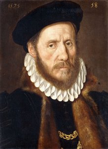 Porträtt av en skäggig herre, bystlängd, klädd i guldkedjor under en pälsfodrad kappa, 1575