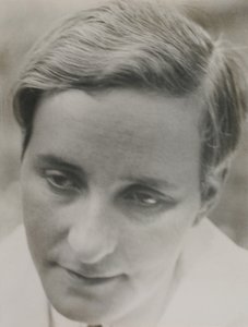 Självporträtt, ca 1931. av Aenne Biermann