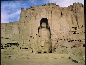 Jättestående Buddha, 500-600-talet